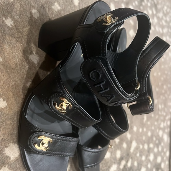 Chanel sandles 39 Italian wonderful condition - Picture 9 of 13